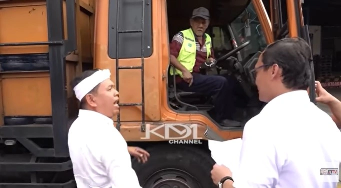 KDM sidak pabrik Aqua di Subang. [Youtube Kdm]